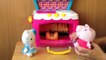 Peppa Pig cooks for Hello Kitty   Peppa Pig cooking toys + Hello Kitty Kitchen Set