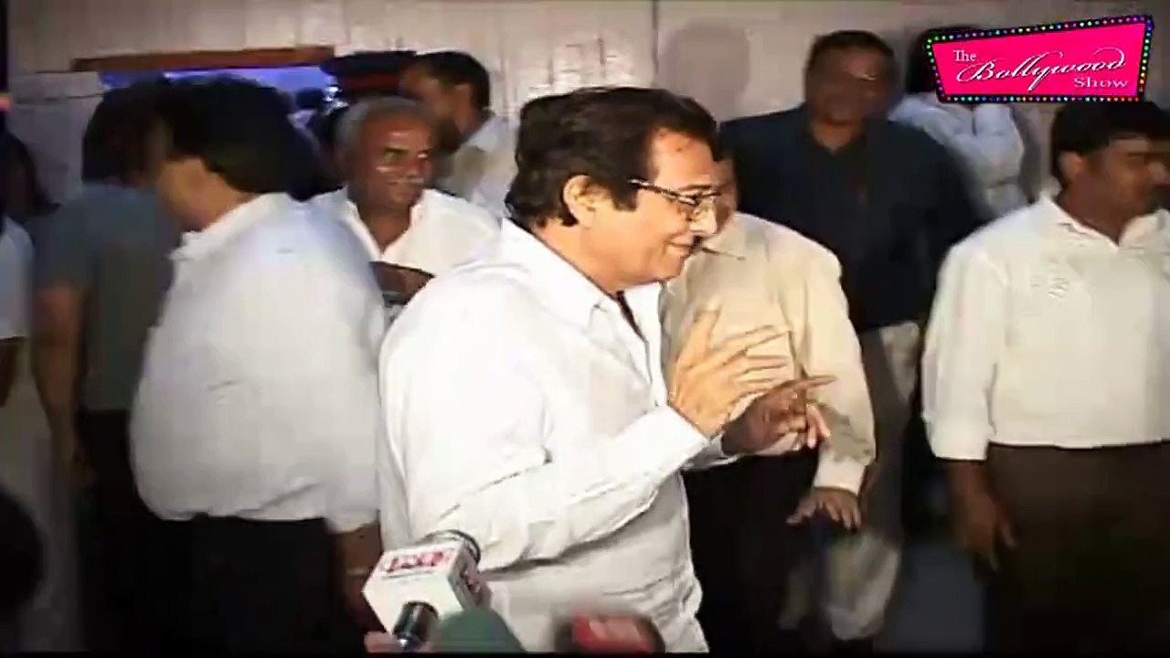 vinod Khanna & Vihu vinod Chopda @ tribute Of Devanand