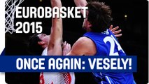 Once again Vesely increases the lead! - EuroBasket 2015