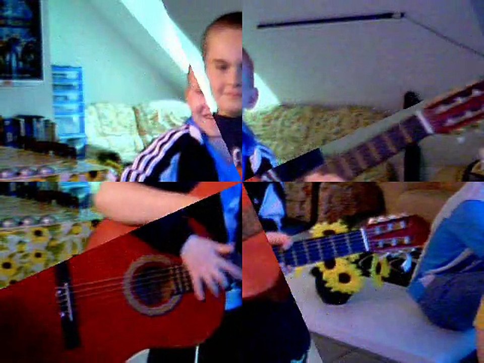 moi et mon frere et ma soeur  petit ne rigoler pas xd