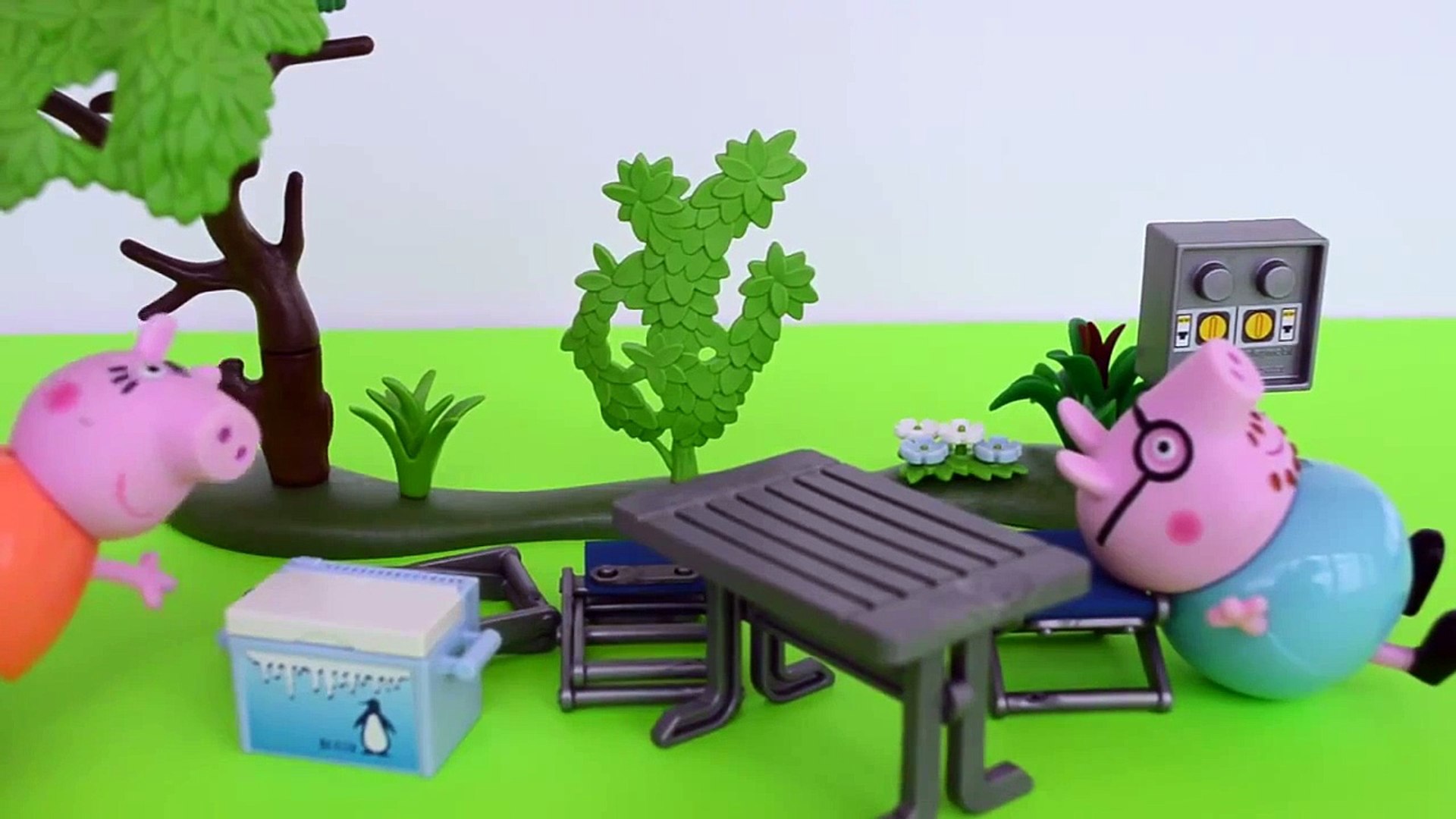 Pig George e Familia Peppa Pig Acampando na Floresta de Barraca Completo Em Portugues [Par