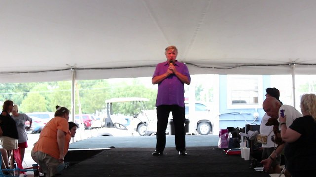 Eric Erickson sings 'America' Elvis Week 2015