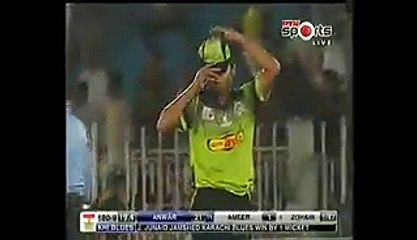 Anwar Win the match for Karachi Blues with a huge six