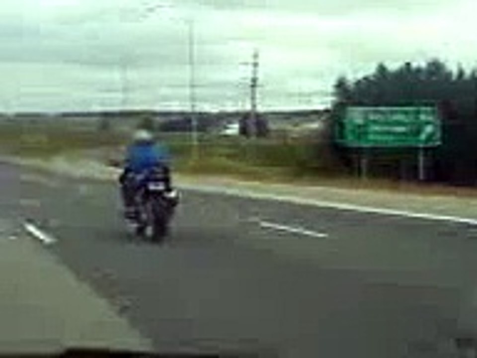 2010-09-25 1998 Yamaha YZF R1 - Happy Birthday!.3gp