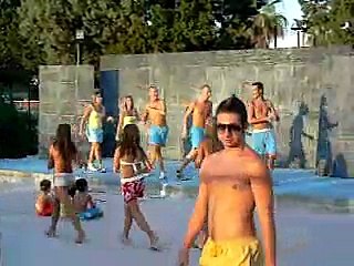 ballo di gruppo "ascella ascella"estate 2008 Baia di Calipso