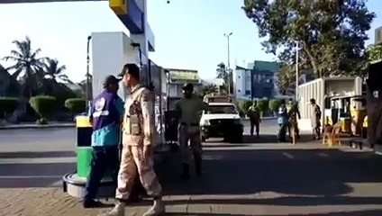 下载视频: What Rangers Did With The Staff Of The Closed Petrol Pumps During MQM Strike