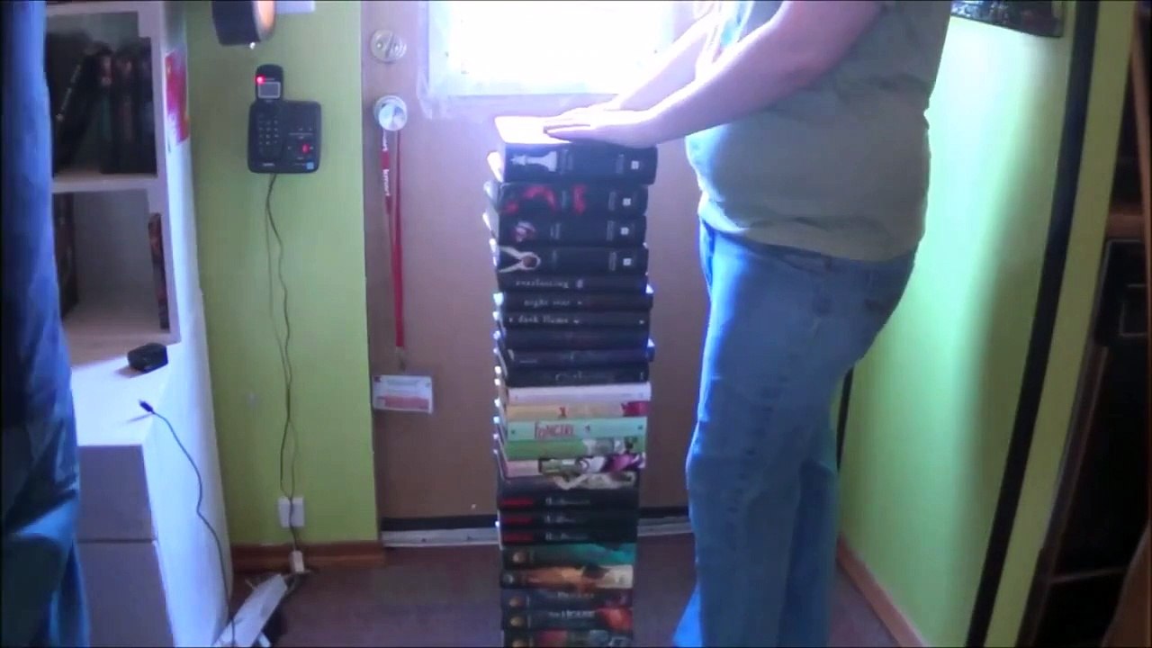 The Giant Book Stack That Could | Booktubeathon Day 7