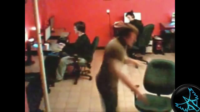 Çalışırken veya Oyun Oynarken Sinirlenip Bilgisayarı Parcalayanlar [Yeni]