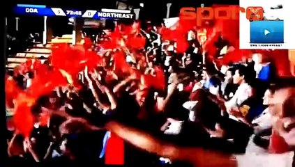 Andre Santos, rakip defansla dalga geçti!...