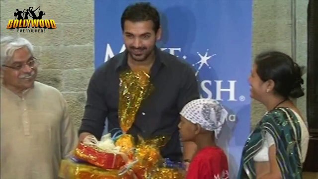 Bollywood Actor John Abraham talks about SALMAN KHAN & AMITABH BACHCHAN