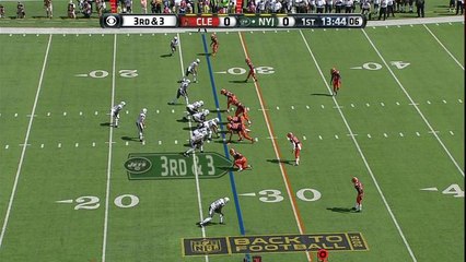 Jets Petty finds Decker for 22 yards