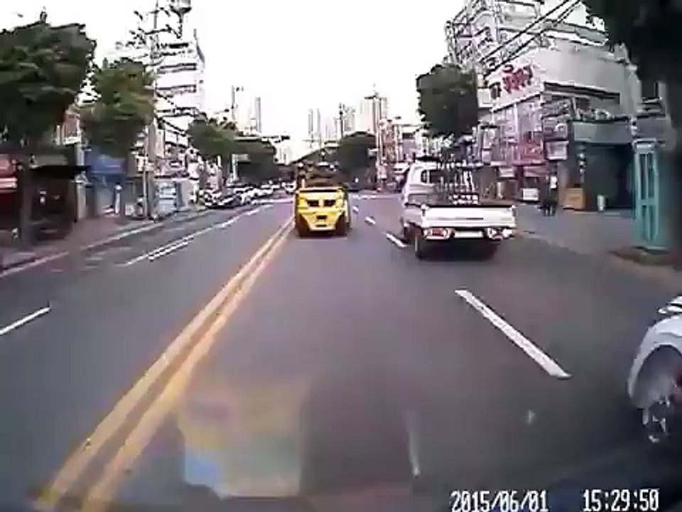 김여사의 끼어들기 비매너운전