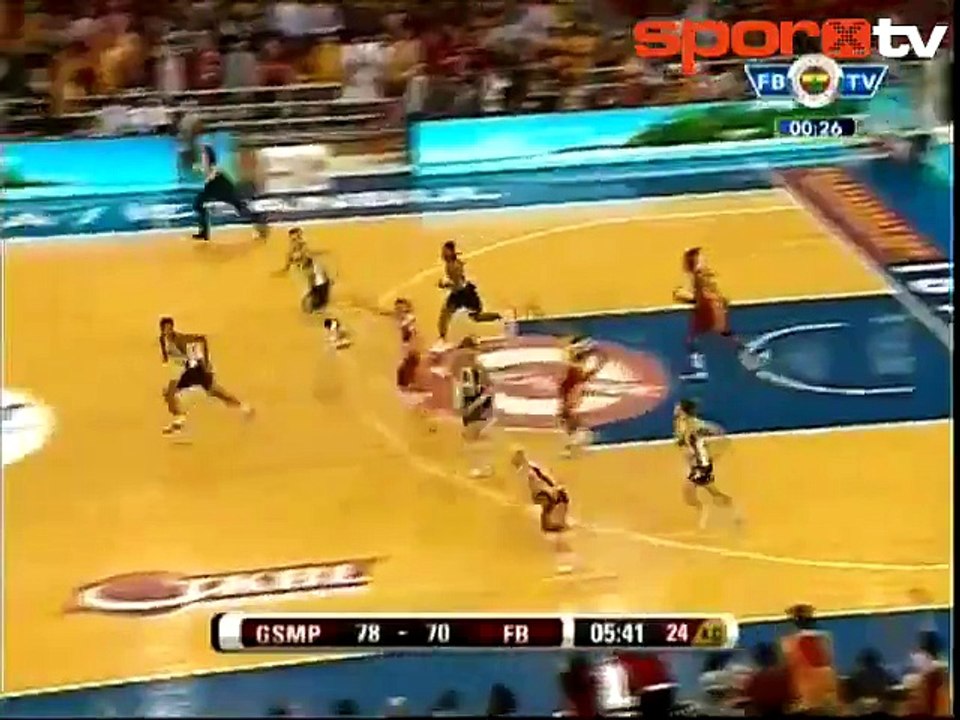 Mccoughtry'den Taurasi'ye harika blok!