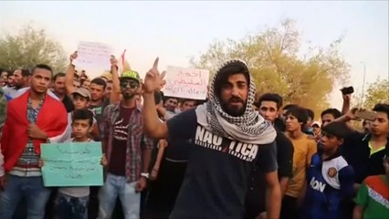 شباب عراقيون يحتجون على الفساد بأغنية راب