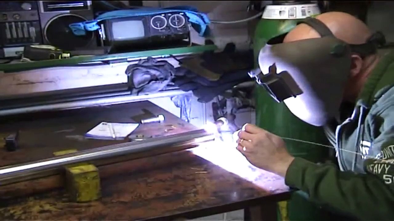 Popeyethewelder's Gaff -  Making a rear Axle for the (Kite Buggy)