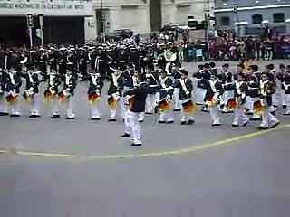 desfile esc. alemania valpo.