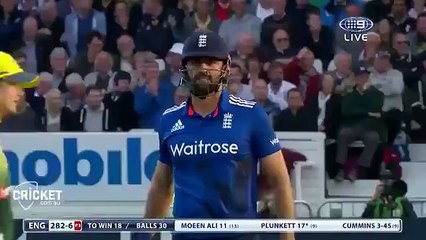 Maxwell pulls of ridiculous boundary line catch