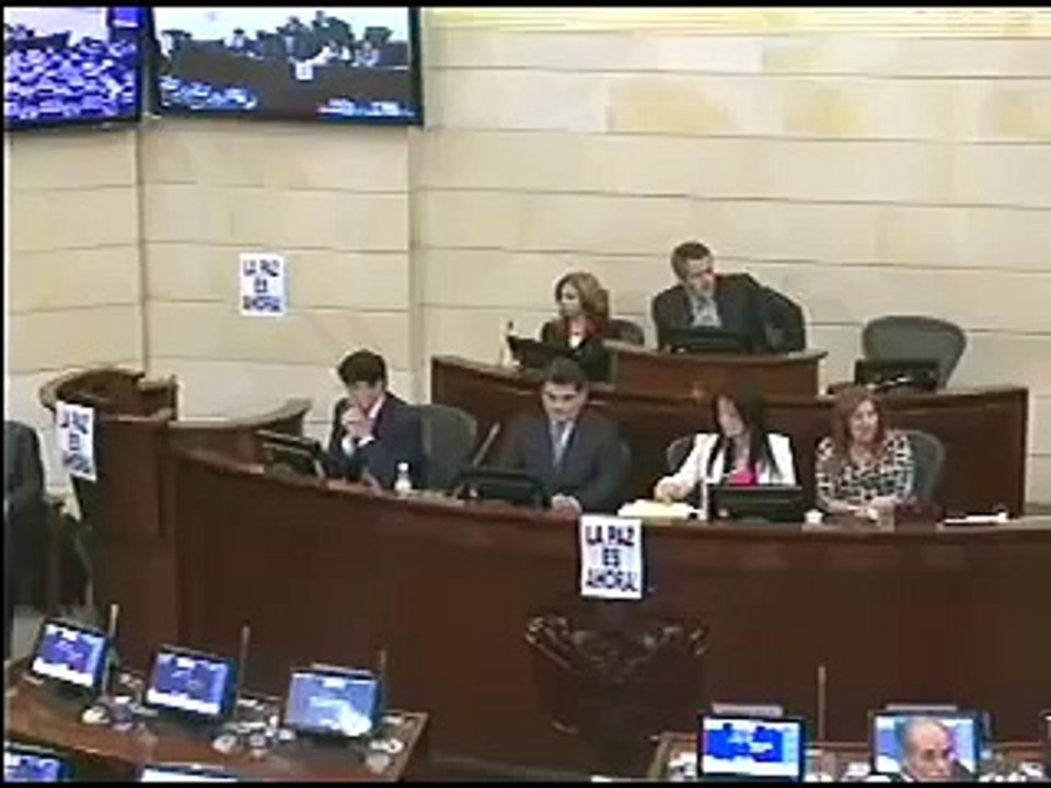 ¿Ahora resulta que bandidos de Farc son mansas palomas?: Réplica del Senador Mejía a Roy Barreras
