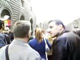 Colonna di fumo in via del corso a Roma - negozio in fiamme