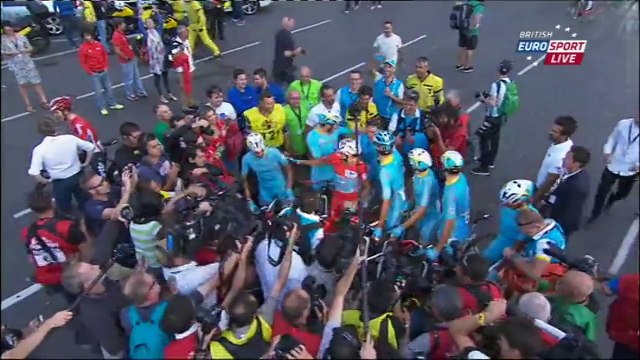 Cycling La Vuelta 2015 Stage 21 - Last 2 Km Award Ceremony + Interview