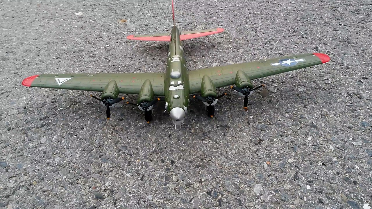 Eflite B-17 G UMX scale Motorenstart