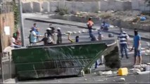 Clashes between Palestinians and Israeli security forces in Jerusalem