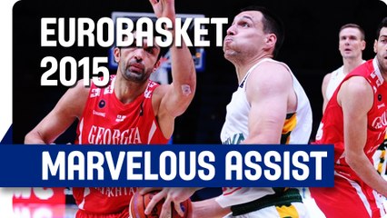 Maciulis' unbelievable pass - EuroBasket 2015