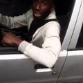 Trop drôle il voulait faire le malin en voiture
