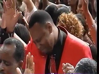 Bishop G. E. Patterson Praying