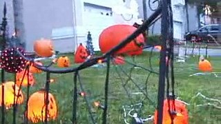 Awesome Halloween Lights Synched To 