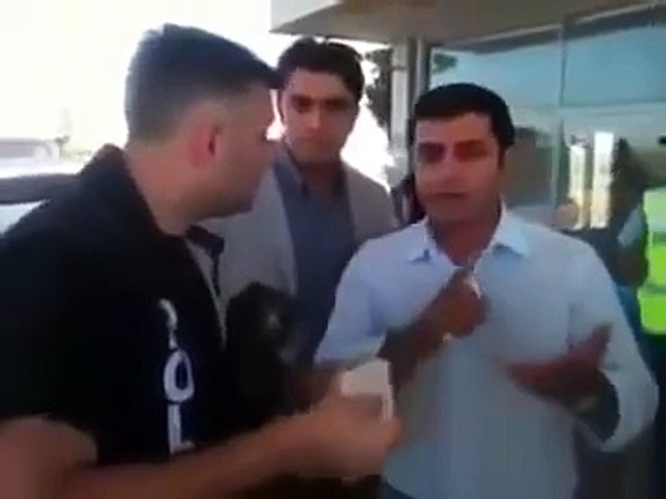 Polisten Demirtaş'a: Çete Sensin