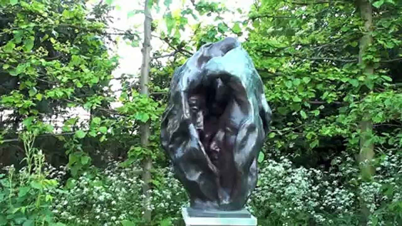 "Headless Chickens" read by  Lady Coral:Nat Nollid's "Life,love,light &loss"