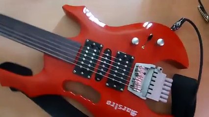 Headless & fretless Guitar Review