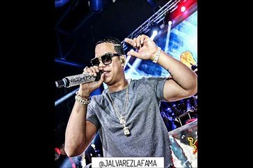 J-Alvarez--La-fama-que-camina