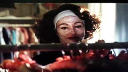 NO WIRE HANGERS!!! - Mommie Dearest