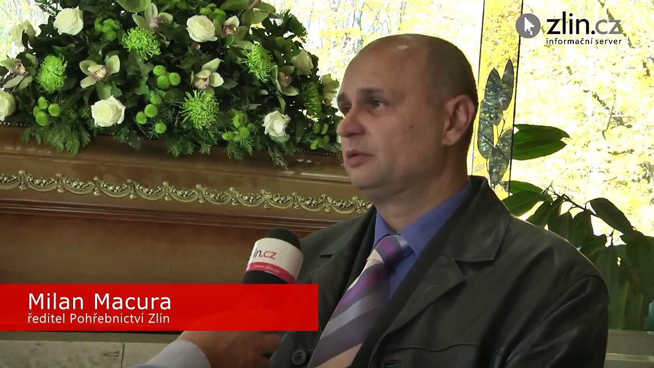 Den otevřených dveří v krematoriu