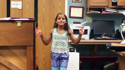 "Dancing Queen" (Mamma Mia) - Noelia Velazquez