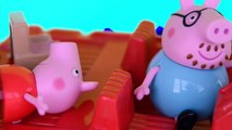 Pig George mordido pelo Tubarão Em Portugues no Disneytoptoys