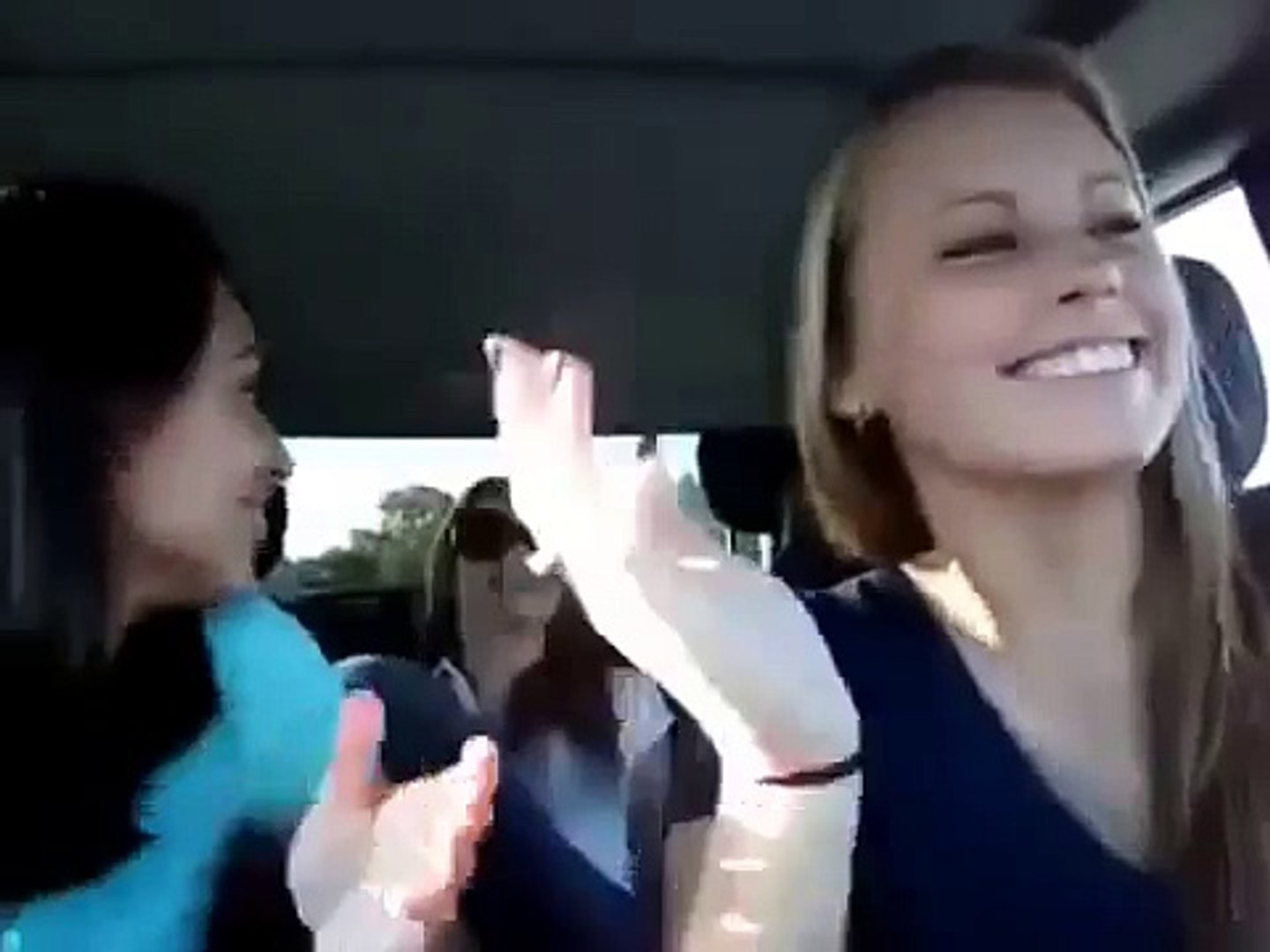 ⁣American beautiful girls sing a Russian song in the car