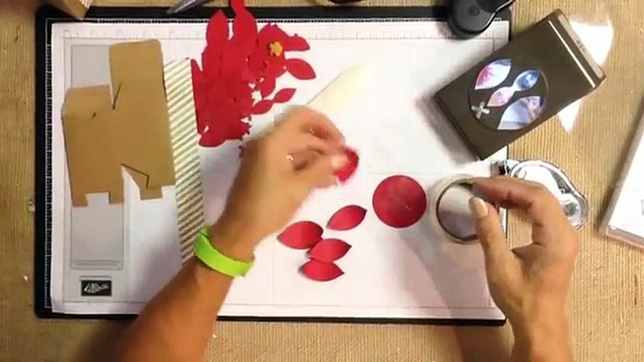 Festive Flower Builder Punch from Stampin'UP!