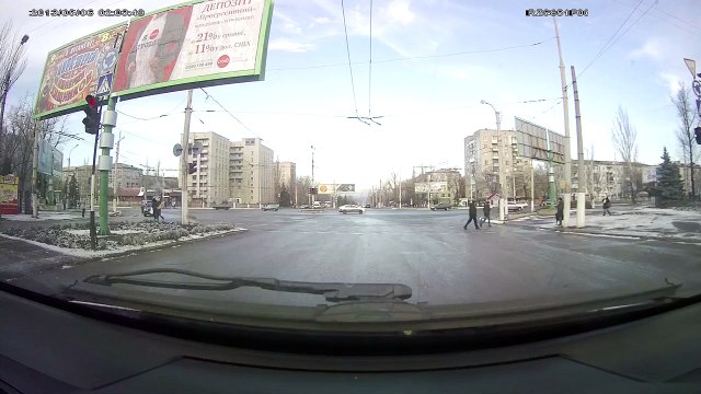 ГАИ: У Вас на стекле трещина. На штраф площадку !!!