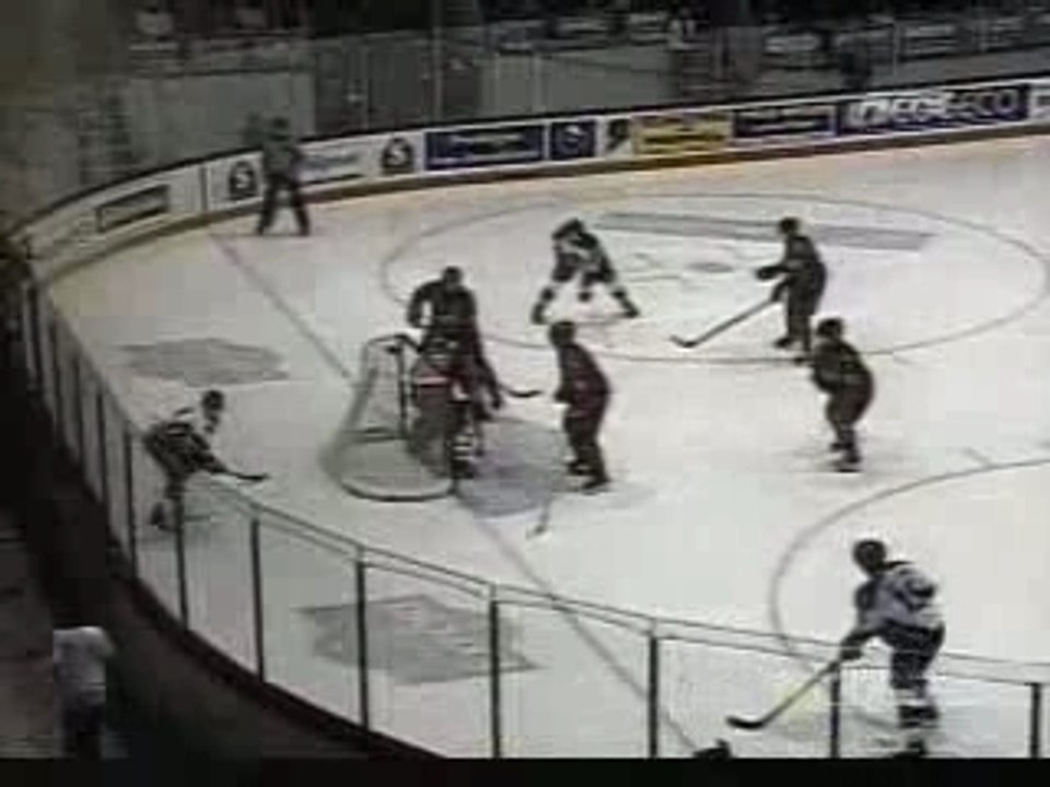 But Sidney Crosby de derrière le filet