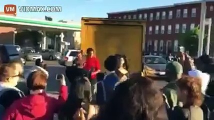 Baltimore's Michael Jackson dancer is back again