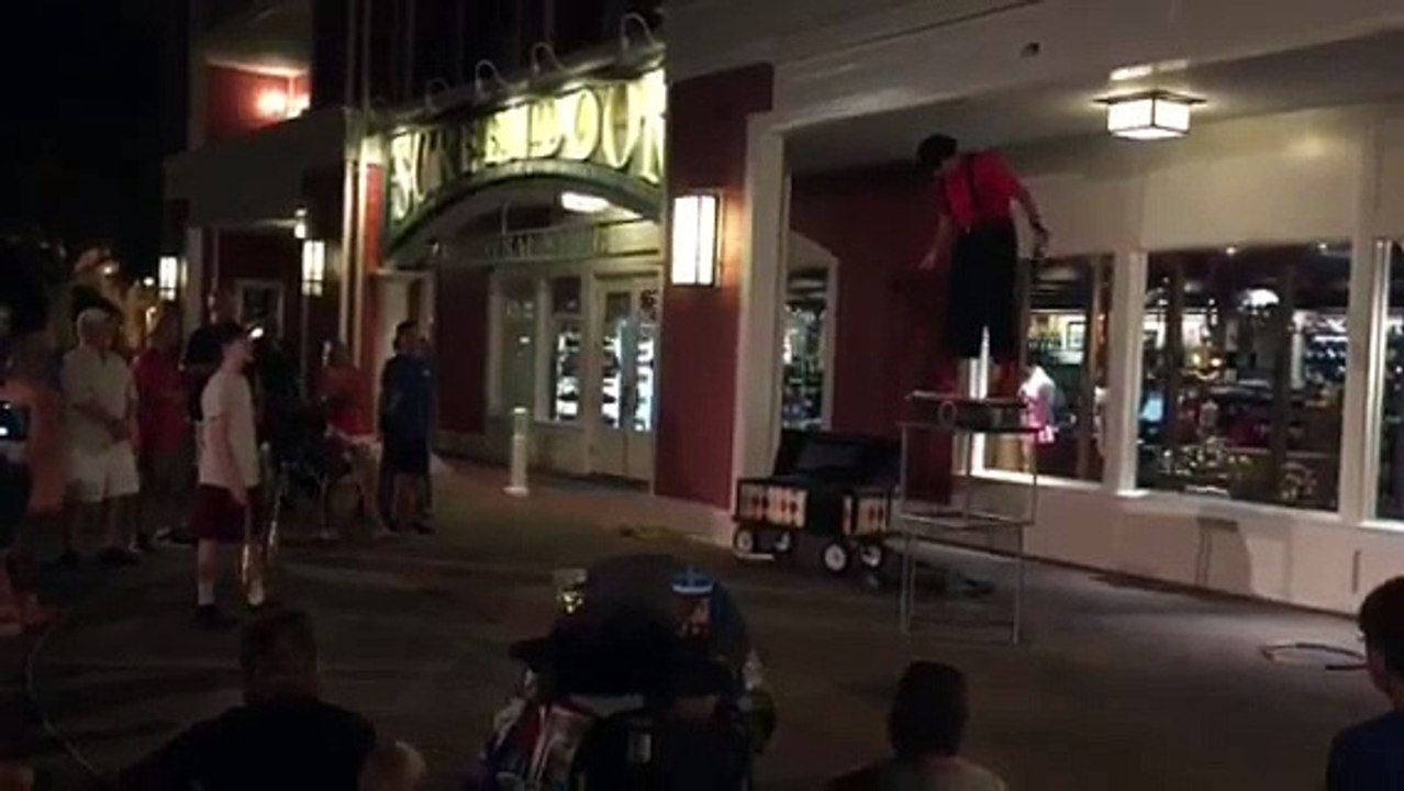 Disney Boardwalk Entertainer