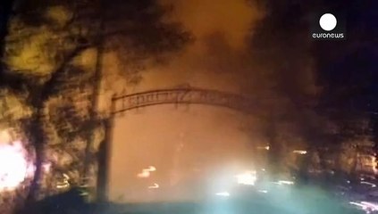 Kaliforniya'da alevler bir kasabayı yuttu