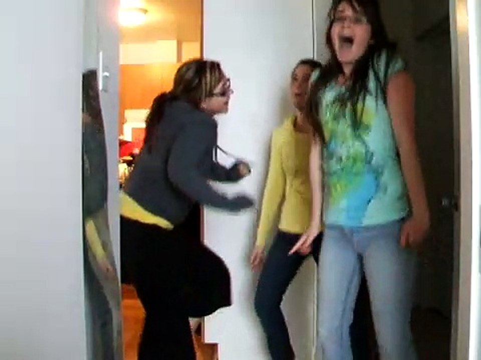 Holly Dolly Dance funny!