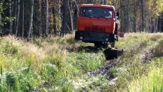 Industrie Russland / Track Vehicle Carrier Kamaz - Pipe Truck
