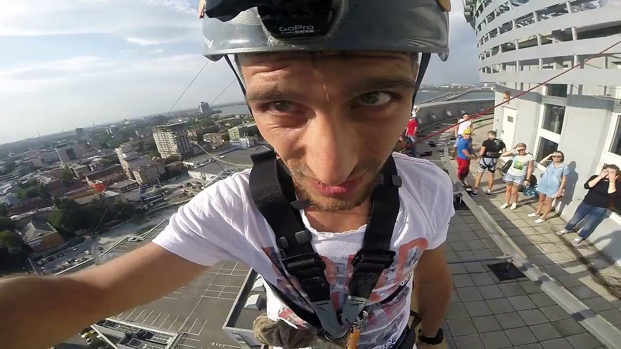 rope jumping. Most city, Dnepropetrovsk