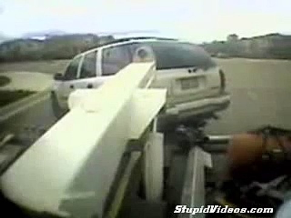 stupid tow truck driver fail