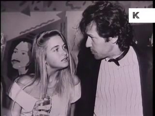 Reaction Of Imran Khan When Journalist Shows His Girl Friend List